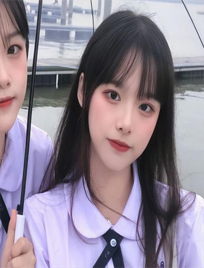 文化分析：《挚友》中的传统文化与现代价值观的对话 理解作品的时代背景与文化语境